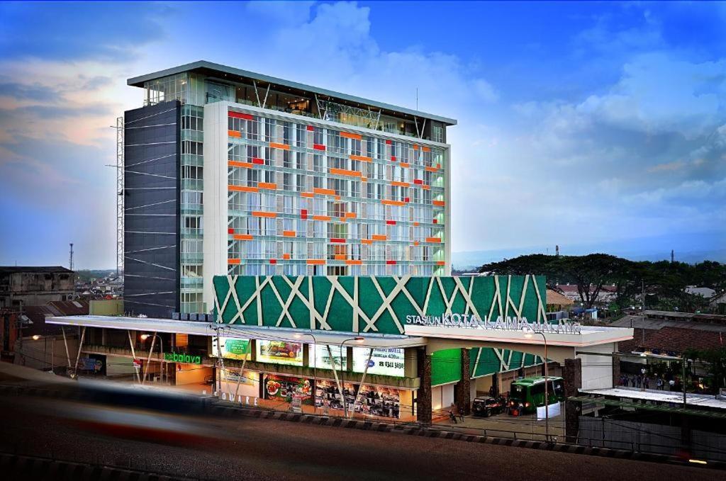 Ascent Premiere Hotel And Convention Malang Dış mekan fotoğraf