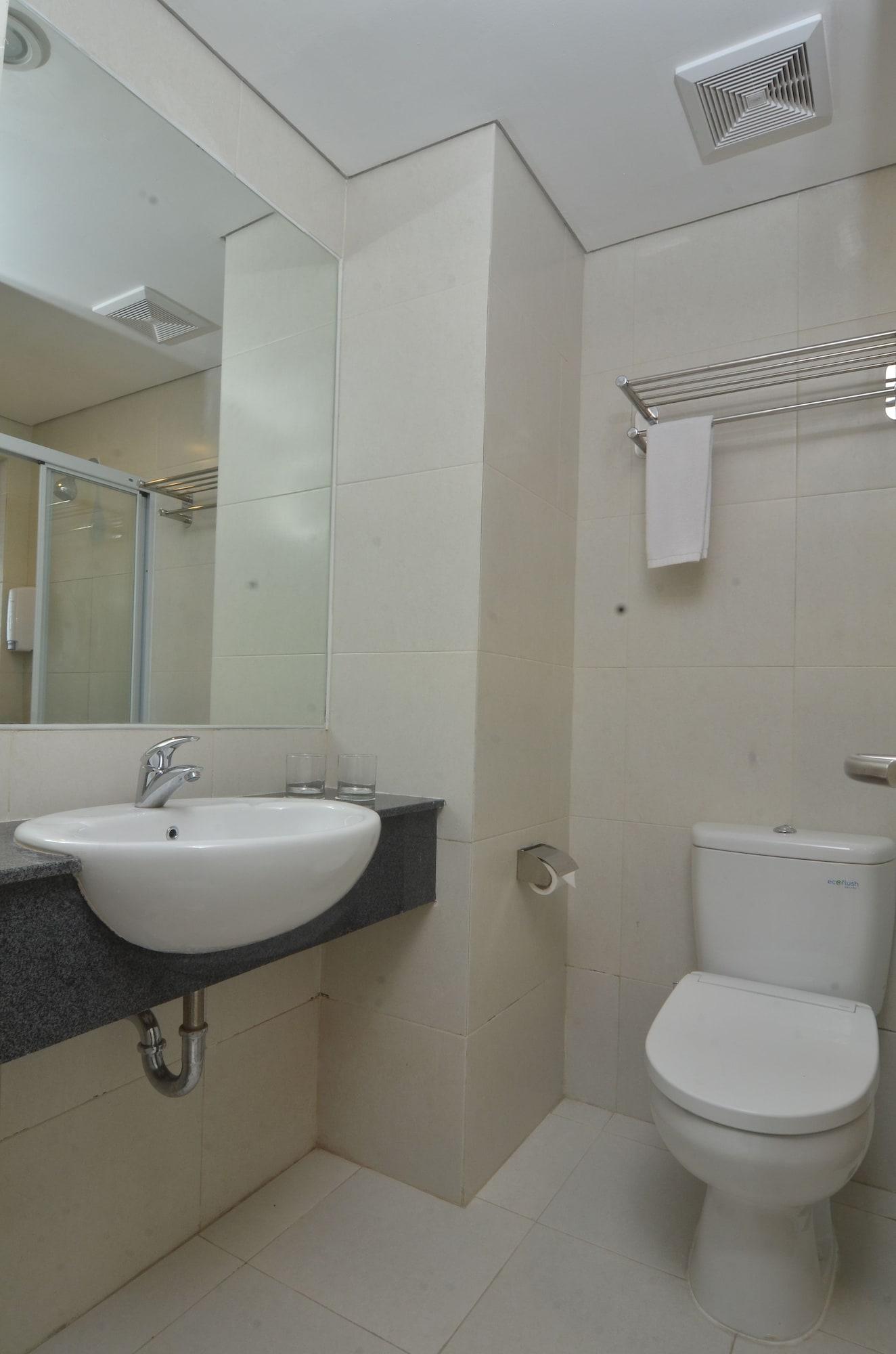 Ascent Premiere Hotel And Convention Malang Dış mekan fotoğraf