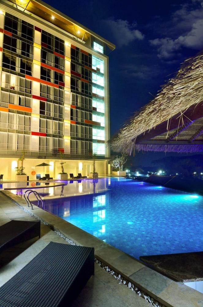 Ascent Premiere Hotel And Convention Malang Dış mekan fotoğraf