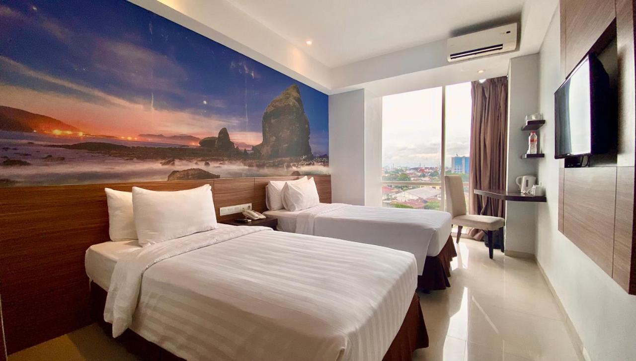 Ascent Premiere Hotel And Convention Malang Dış mekan fotoğraf